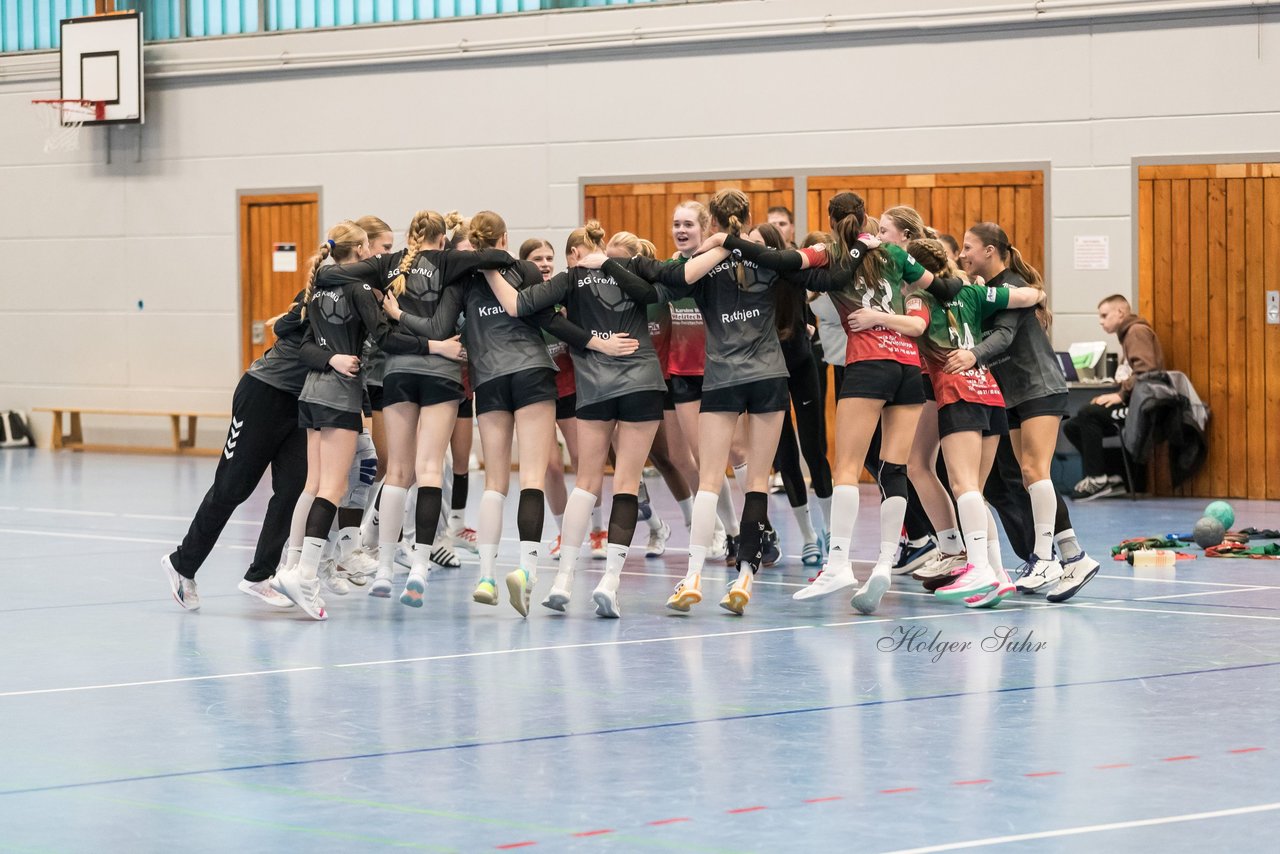 Bild 306 - wAJ SG Kremperheide/Muensterdorf - TuRa Meldorf : Ergebnis: 35:31